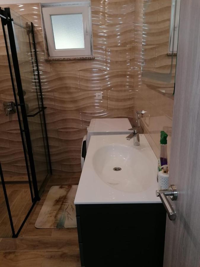 Apartmani Valerija I Joso Bibinje Ngoại thất bức ảnh