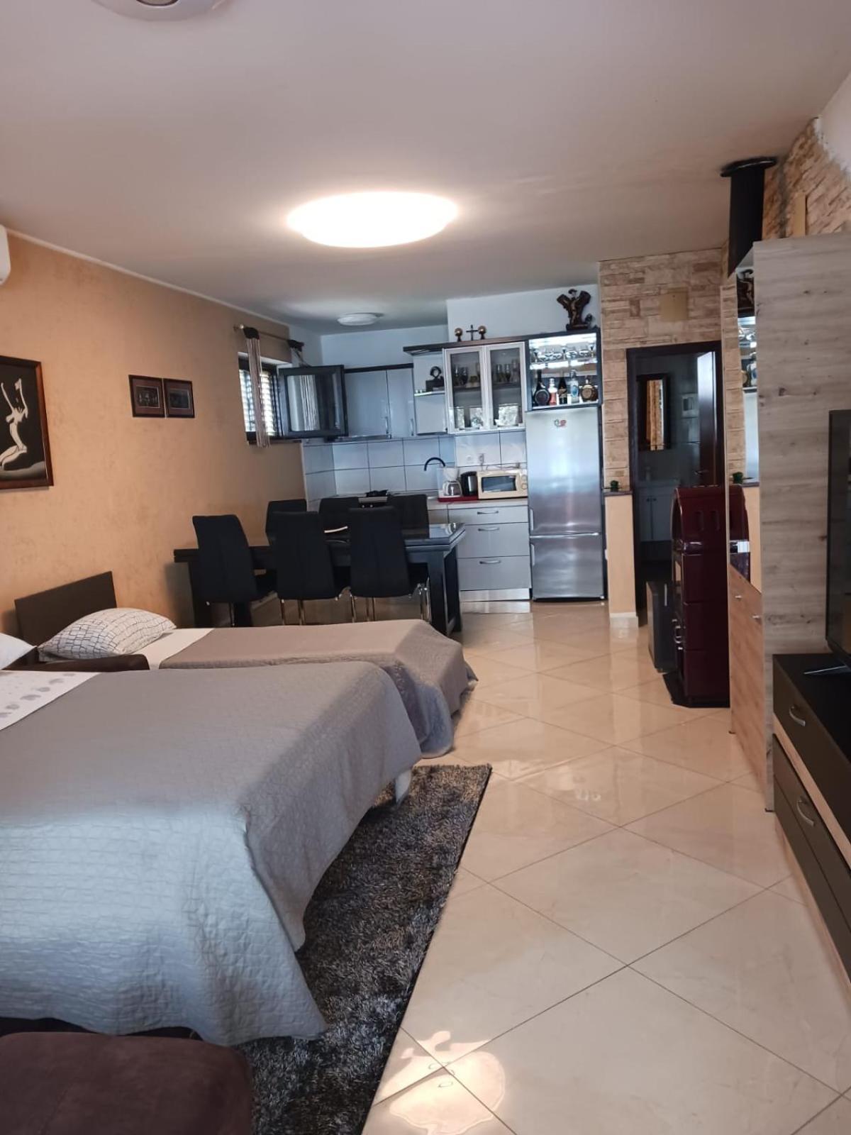 Apartmani Valerija I Joso Bibinje Phòng bức ảnh